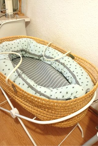 Moisés de mimbre con soporte+ nido.