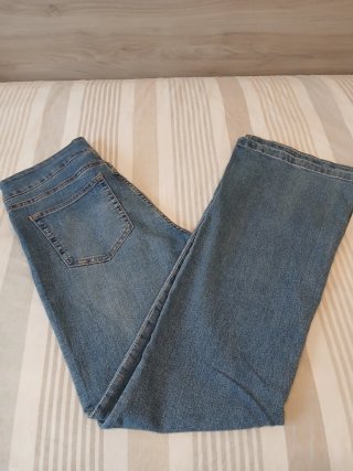Pantalón tejano flare azul