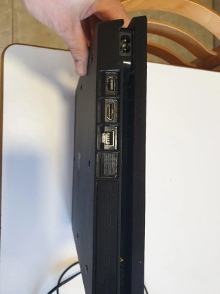 PS4 Slim 1TB Negra + 4 Juegos FIFA