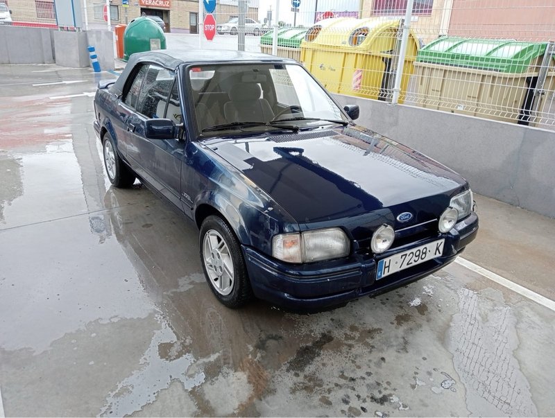 Ford Escort 1989 - foto 1