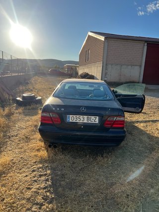 Mercedes-Benz  CLK 2001