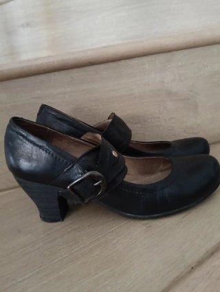 Zapatos elegantes Nous con tacón de piel negros