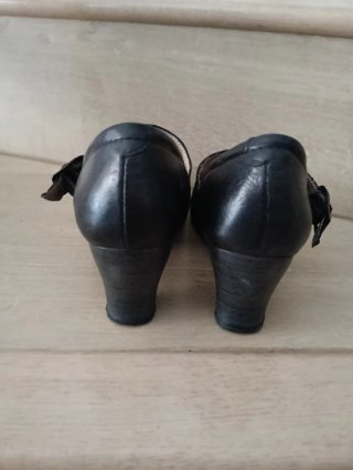 Zapatos elegantes Nous con tacón de piel negros