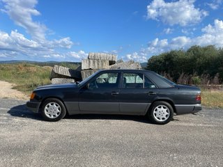 Mercedes-Benz E 300D W124