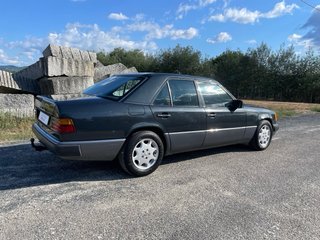 Mercedes-Benz E 300D W124