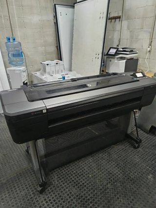 Plotter HP Designjet Z9+dr V-Trimmer