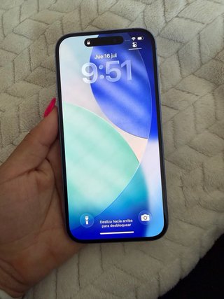 iPhone Apple con batteria al 93%
