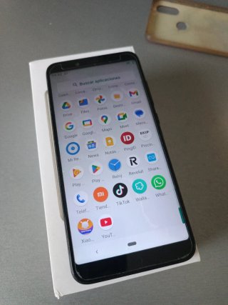 Xiaomi Mi A2 Android One