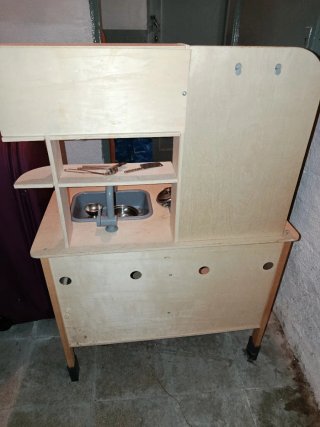 Cocinita de madera para niños