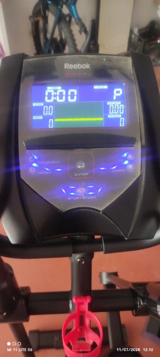 Bicicleta Elíptica Reebok Negra