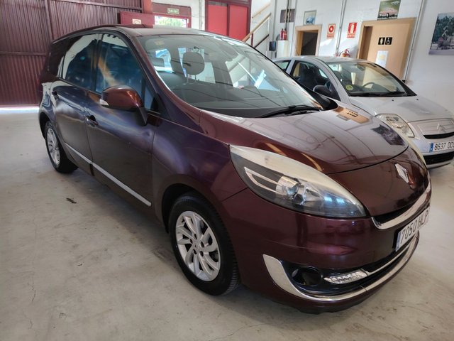Renault Grand Scenic 2012