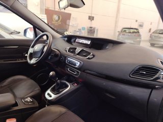 Renault Grand Scenic 2012