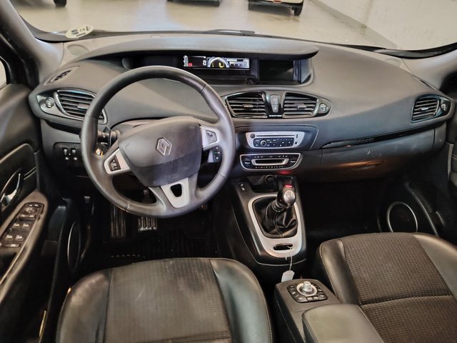 Renault Grand Scenic 2012