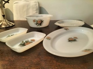 Conjunto platos vintage rosas años 70