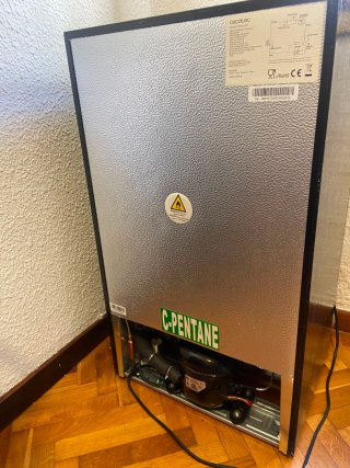 Nevera pequeña Cecotech