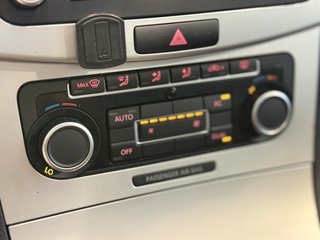 Volkswagen Passat 2011