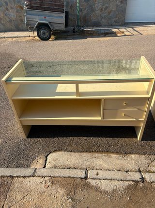 Mostrador expositor con cristal Precio NEGOCIABLE