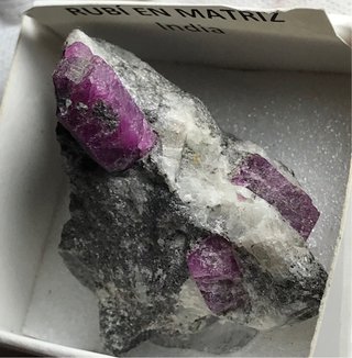 Rubí Bruto India Mineral + Regalo