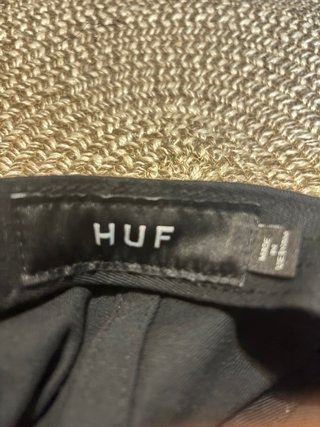 Gorra Negra HUF