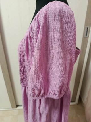 Blusa rosa con escote cuadrado