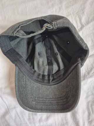 Gorra Pingu Noot! Negra