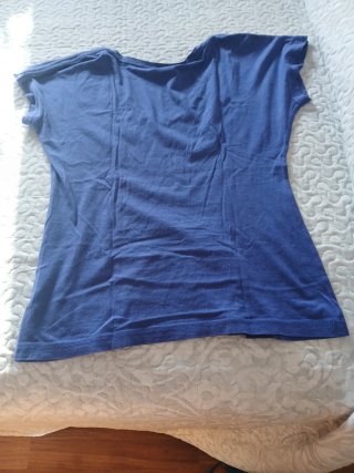Camiseta deportiva azul