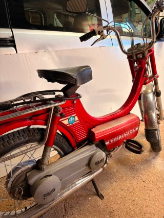 Vespino TL Roja y Plata