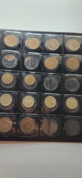 Lotto di 80 monete britanniche del XX secolo