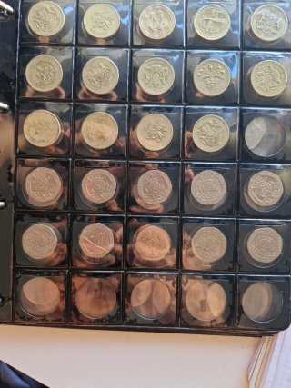 Lote 134 monedas britanicas siglo XX
