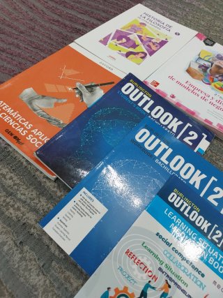 Libros de 2°Bach (Humanidades y Ciencias Sociales)