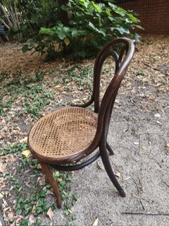 Silla Thonnet con rejilla