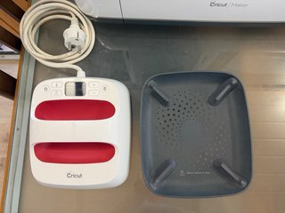 Cricut Maker + EasyPress 2 + Accesorios