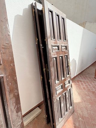 Lote 9 puertas de madera maciza marrón