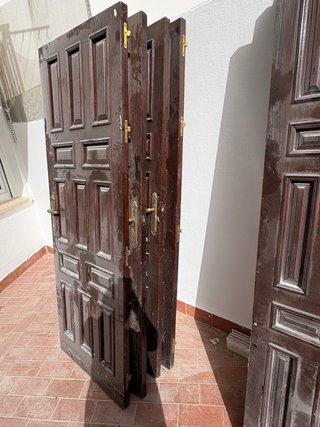 Lote 9 puertas de madera maciza marrón