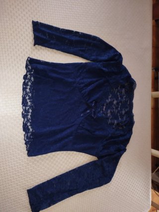 Blusa de encaje azul