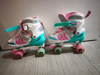 Patines infantiles 4 ruedas con luces talla 35-38