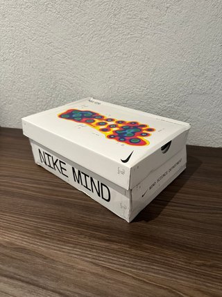 Nike Mind 001