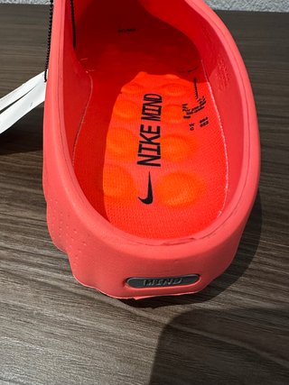 Nike Mind 001