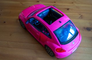 Volkswagen Beetle Cabrio Barbie Rosa
