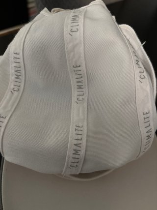 Gorra Adidas Blanca climalite, tal cual las fotos.