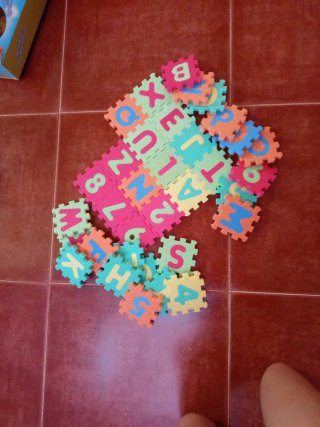 Alfombrilla letras corcho bebés