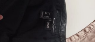 Conjunto Top Rosa Metálico y Falda Negra