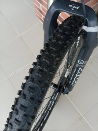 Bicicleta Stevens stoke 26 "con horquilla Fox,