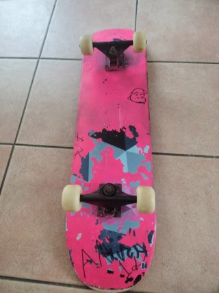 Tabla de skate rosa
