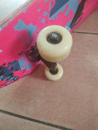 Tabla de skate rosa