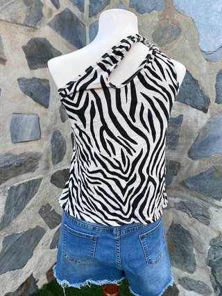 Top asimétrico estampado cebra