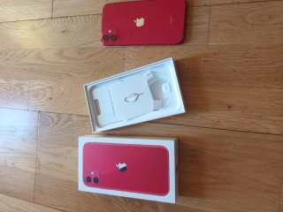 iPhone 11 128GB Rojo + Accesorios