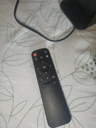 Proyector, altavoces y pantalla 100"