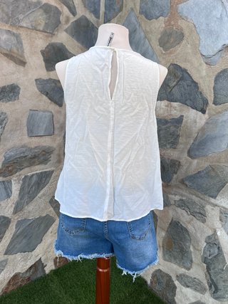 Camiseta sin mangas Stradivarius blanca