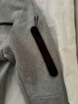 Sudadera Nike Tech Gris